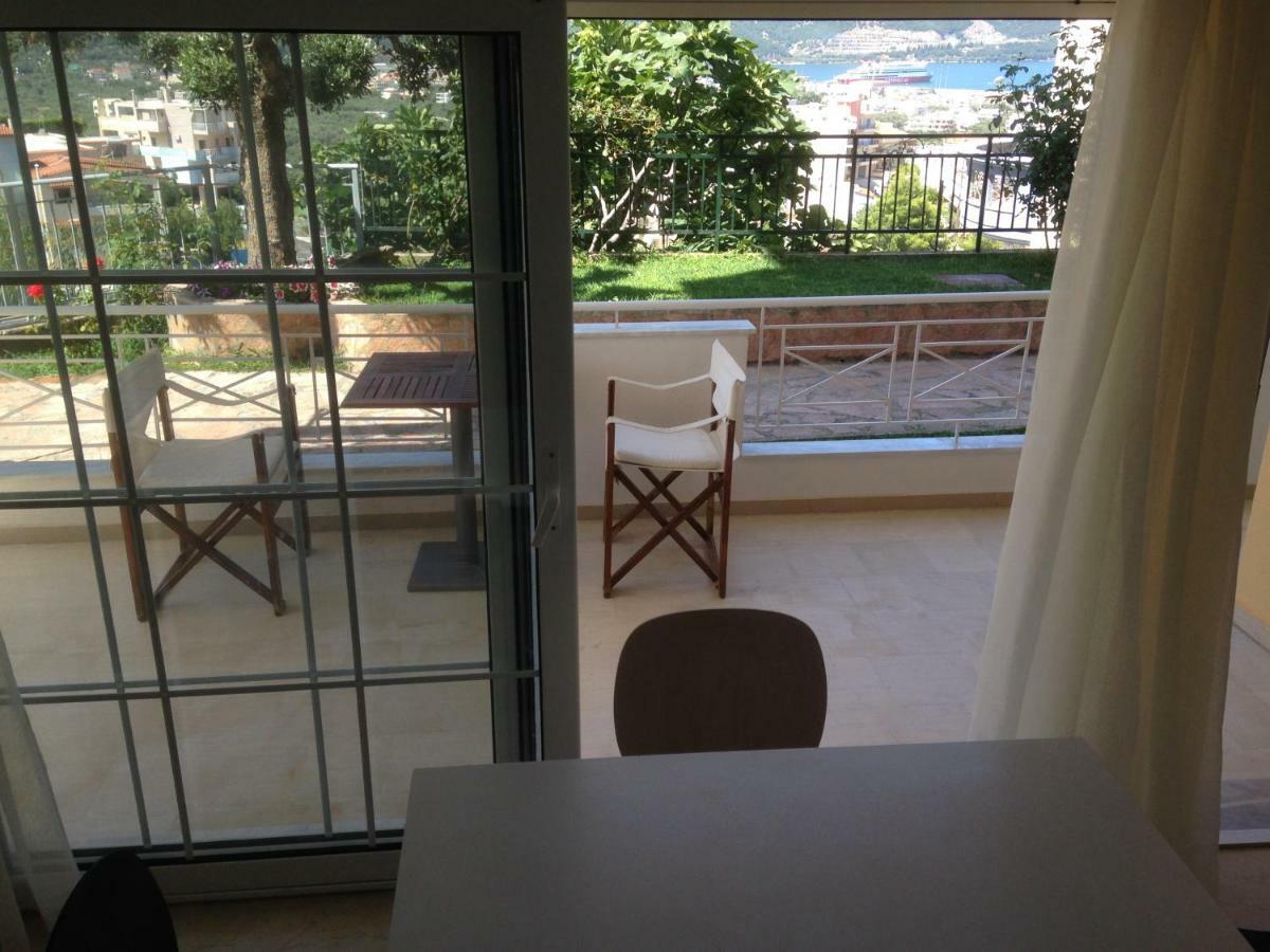 Τhe Sunny Apartments 伊古迈尼察 外观 照片