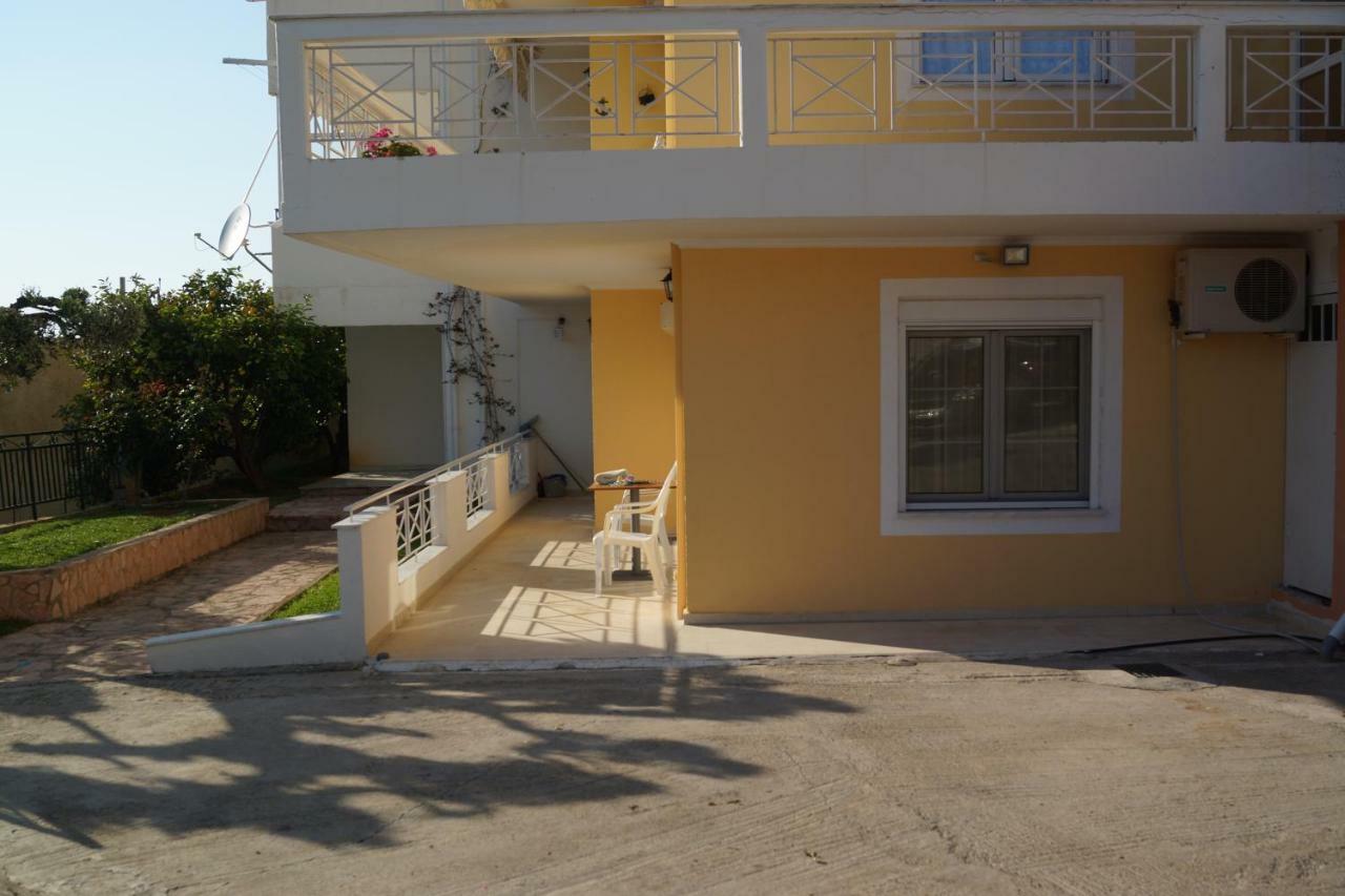 Τhe Sunny Apartments 伊古迈尼察 外观 照片